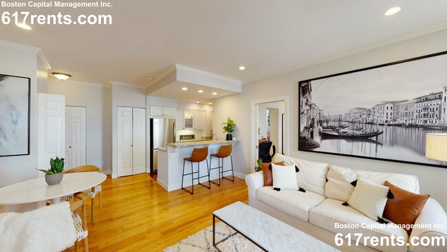 Building Photo - 27 Bowdoin St Unit 1B