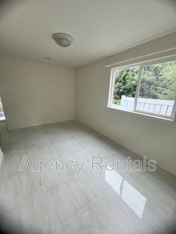 Photo - 948 Spencer St Unit A