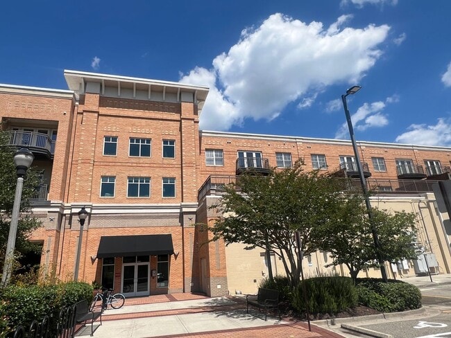 Building Photo - Mayfaire Townview 3rd floor 2BR unit with ... Rental