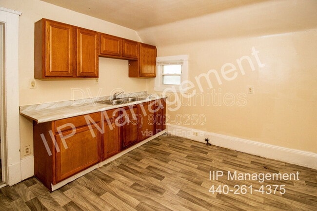 Photo - 2142 W 105th St