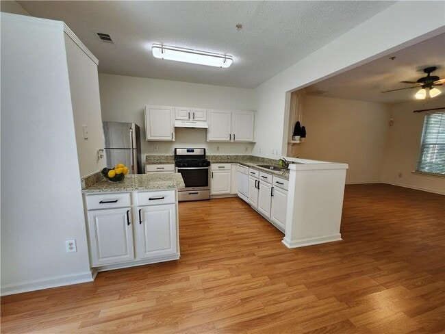 Photo - 2175 Whitestone Pl