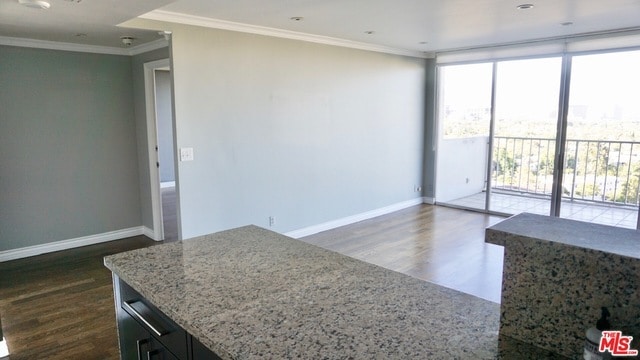Photo - 2170 Century Pk E Unit 1010