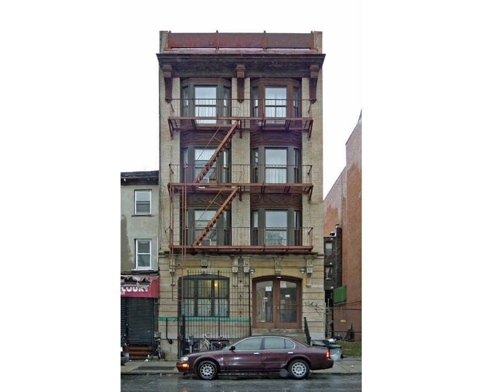 Photo - 323 Schermerhorn St Apartments