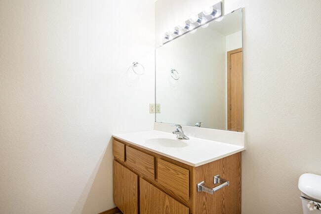 3HAB, 1,5BA - 1200SF