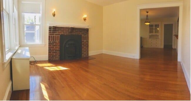 Living Room - 26 Parker St Apartments