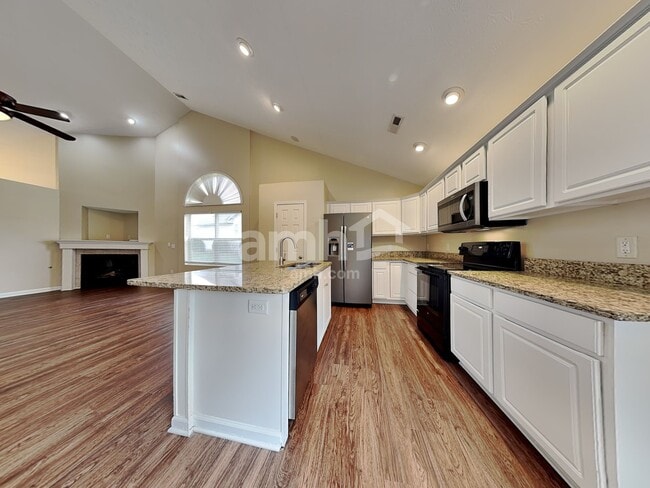 Photo - 6845 Watergreen Ct