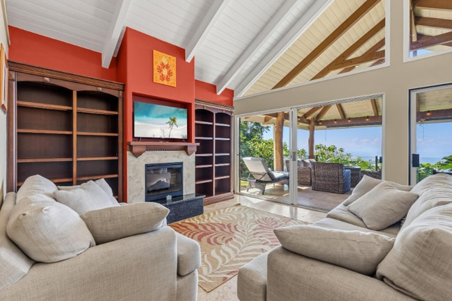 Photo - 82-5909-5909 Coffee Royal Pl Unit A