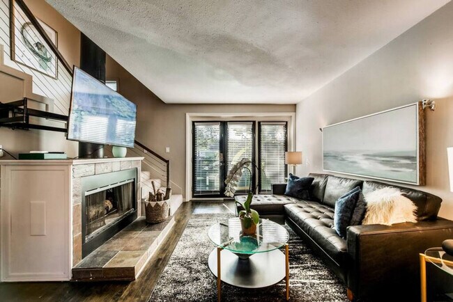 Building Photo - 6011 Gaston Ave Unit ID1309617P Rental