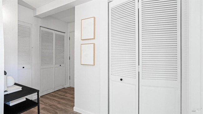 Photo - 72 Anchorage Rd Condo