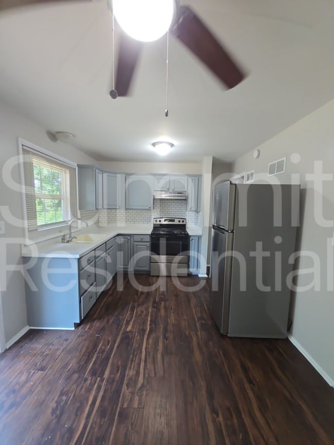 Photo - 8004 E 91 St