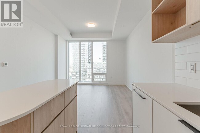 Photo - 1185 Dupont St Unit 908