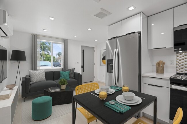 Photo - 2561 W Ave 30 Unit 11
