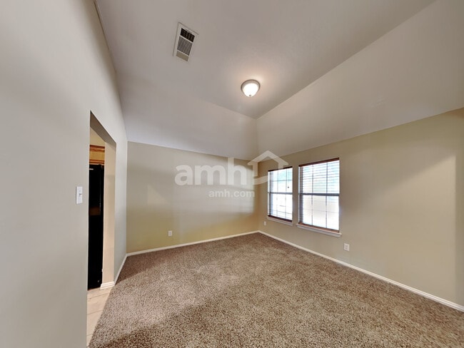Photo - 702 Bethany Lake Blvd