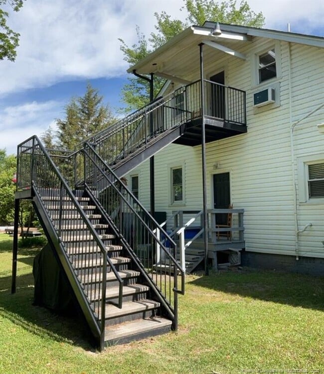 Photo - 1525 Fort Bragg Rd
