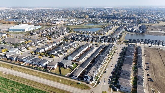 Photo - 6641-6646 46 Ave Unit BSMT 3