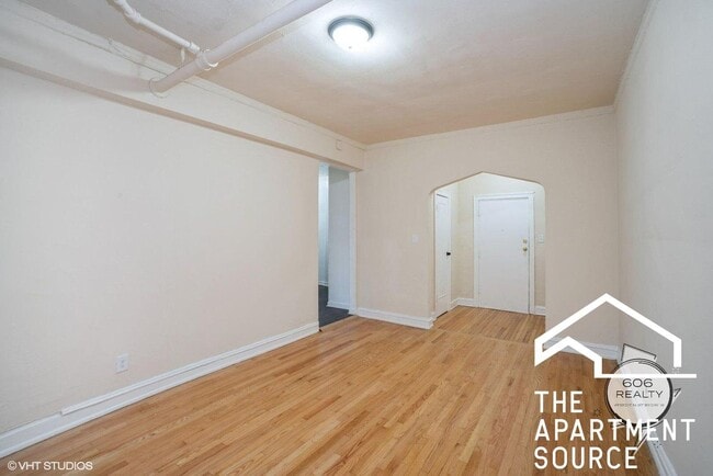 Photo - 5250 S Drexel Ave Unit B
