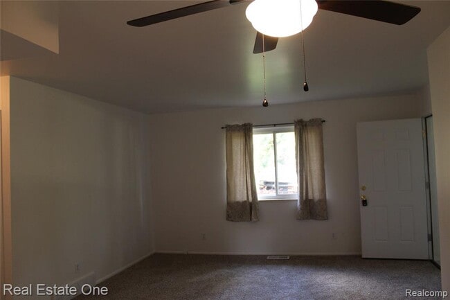 Photo - 37 /39 Maplecrest Dr