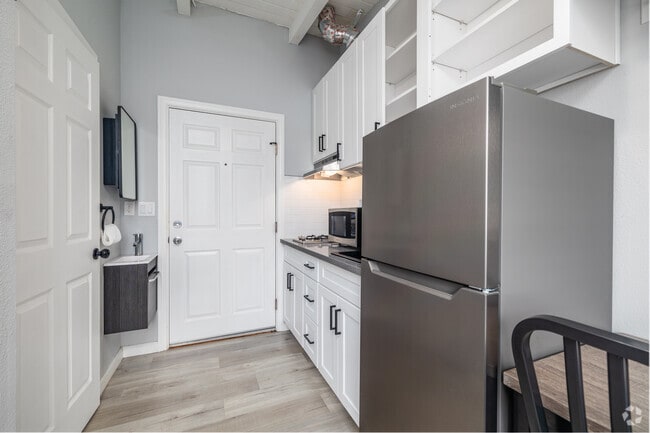 Studio - 139SF - Kitchen