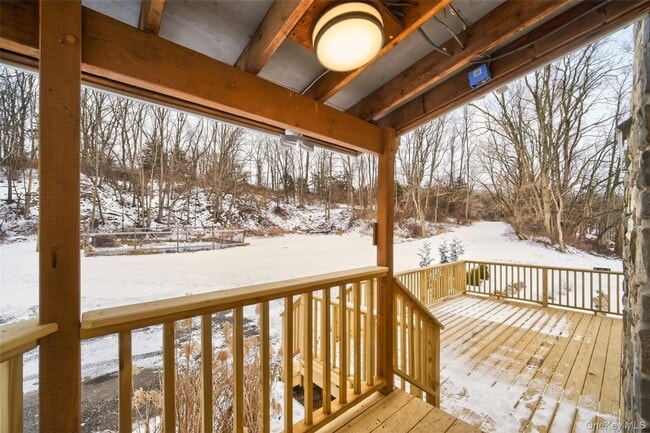 Photo - 408 Bull Mill Rd