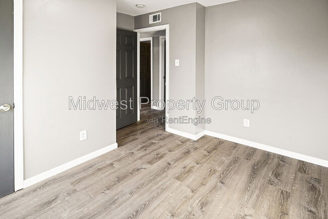 Photo - 2857 Dawnview Dr