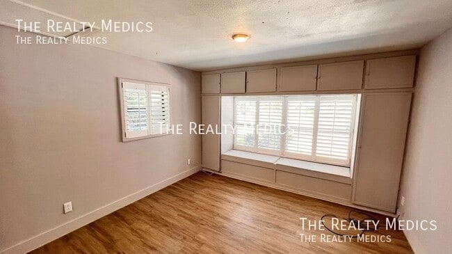 Photo - 5302 Weirwood Ave
