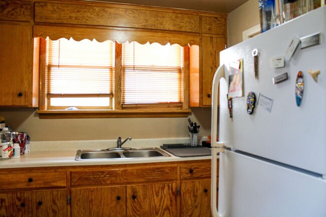 Photo - 808 N 18th St Apartment Unit 2
