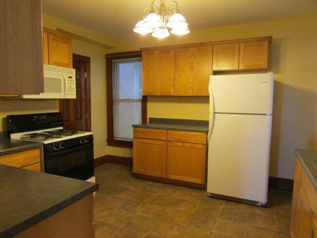 Photo - 1129 Williamson St Unit 1