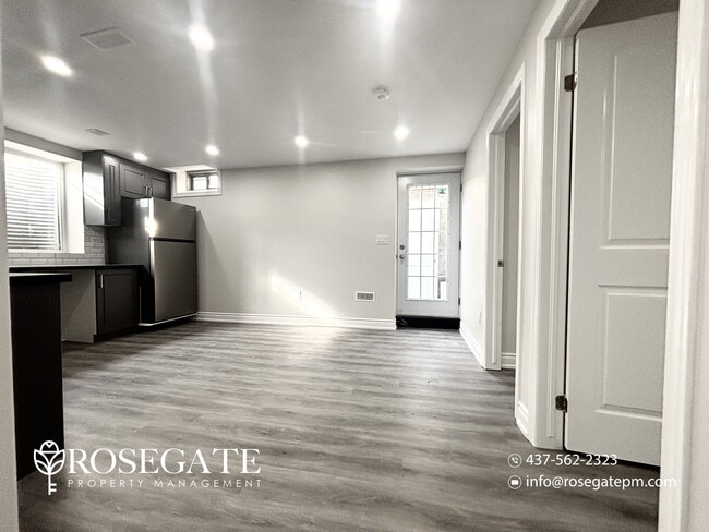 Photo - Pet-Friendly 2-Bedroom Basement Apartment with Parking – Milton Unité 2