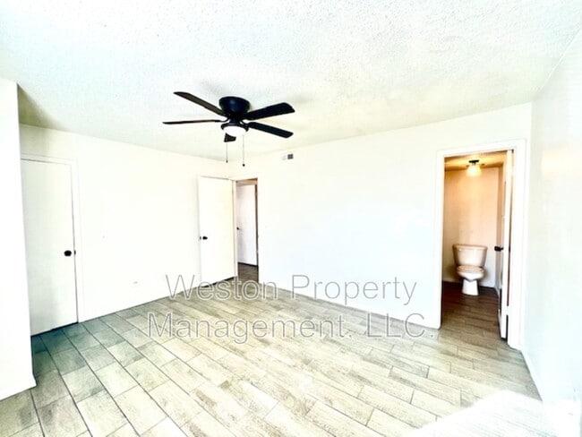 Building Photo - 6054 Northwest Expy