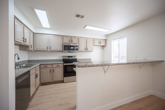 4381 Alexis Dr