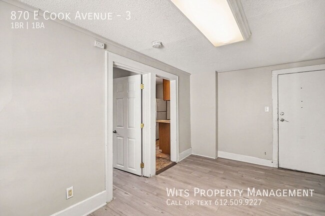 870 Cook Ave E Unit 3