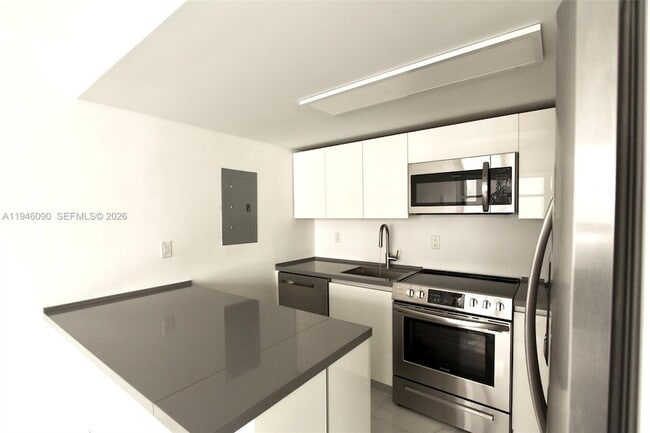 Photo - 1440 Brickell Bay Dr Unit 709