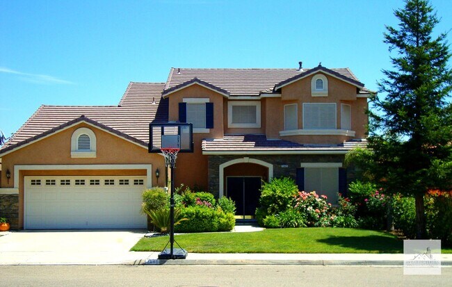 Beautiful Clovis Home... - Beautiful Clovis Home...