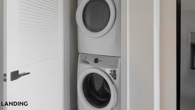 Photo - 1007 S Mint St Unidad 708