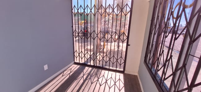 Photo - 8332 Sepulveda Blvd