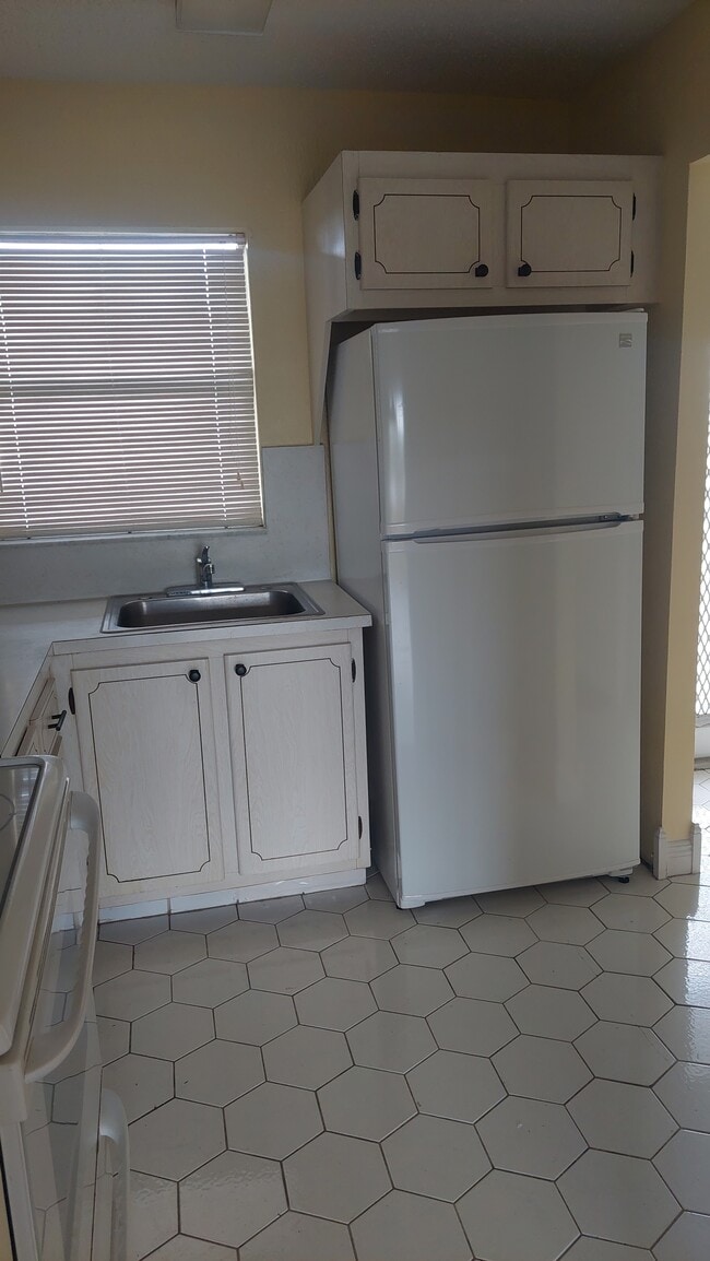 Photo - 8460 Sunrise Lakes Blvd Unit 305