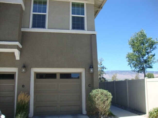 <b>Two Bedroom Condo in South Reno<br><br> - <b>Two Bedroom Condo in South Reno<br><br> Unidad 1865 Wind Ranch Road # C Reno, NV 89521