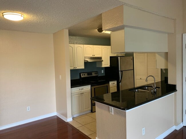 Photo - 2550 N Alafaya Trail Unit 2550 N. Alafaya Trl 3305