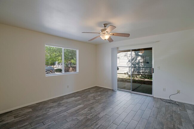 Photo - 875 Gail Gardner Way Unit A
