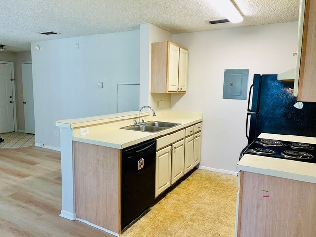 Photo - 2585 Grassy Point Dr