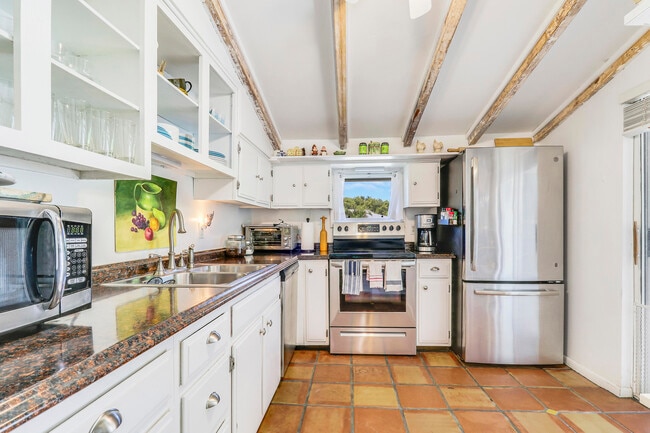 Photo - 1329 Chippewa St