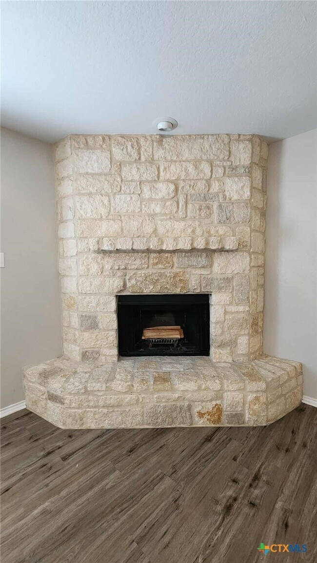 Photo - 2410 Fayette Dr