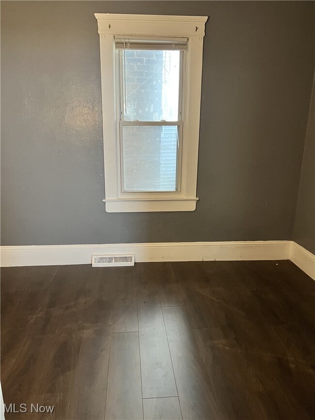 Building Photo - 5213 Fleet Ave Unit REAR