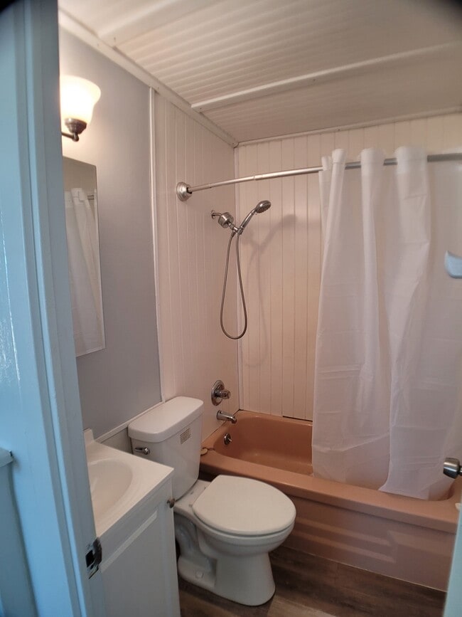 104-C Tolers Ln Unit C
