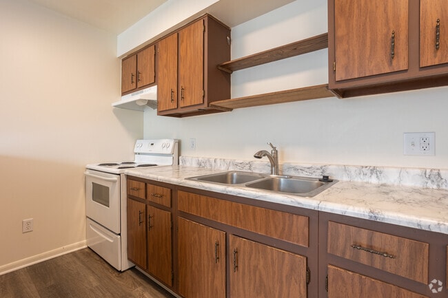1BR, 1BA - 545SF - Kitchen - Meridian Apartments