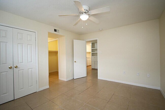 Photo - 3702 Flora St