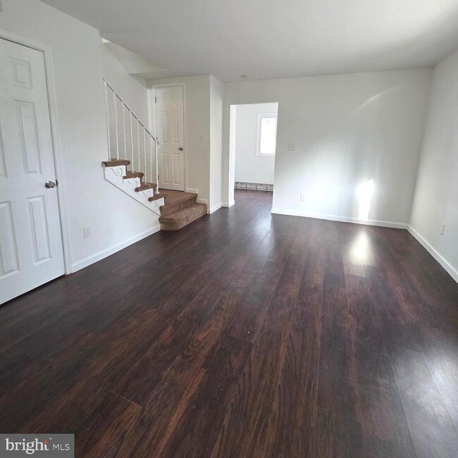 Photo - 716 71st Ave