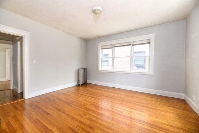 Building Photo - 473 Broadway Unit 6 Rental