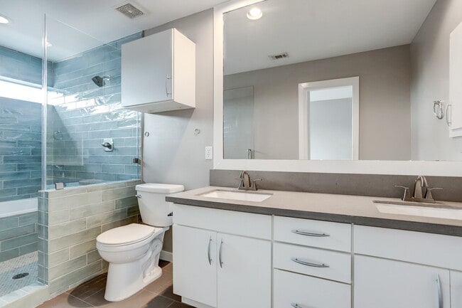 Photo - 835 Saulnier St