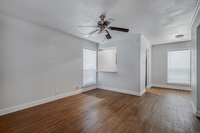 Photo - Mitchell Apartments